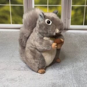 Miyoni By Aurora 8" Gray Squirrel with Acorn 2017 Plush Stuffed Animal Toy